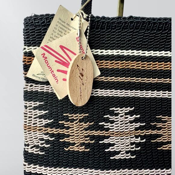 NWT Stone Mountain Aztec Woven Knit Crochet Boho Striped Crossbody Bag - Picture 3 of 6